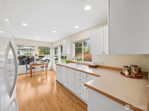 22024 43rd Avenue S 131, Kent WA 98032