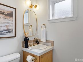 6521 25th Avenue NE C, Seattle WA 98115