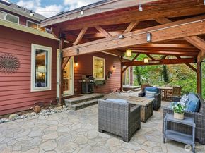 9975 185th Court NE, Redmond WA 98052