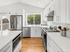 7827 S 114th Street, Seattle WA 98178