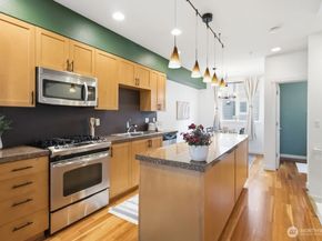 2225 NW Moraine Place, Issaquah WA 98027