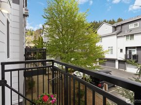 2225 NW Moraine Place, Issaquah WA 98027