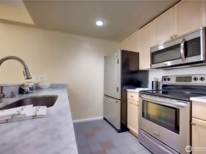 2600 2nd Avenue 1808, Seattle WA 98121