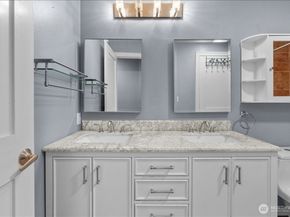 507 S 321st Street Avenue S 4B, Federal Way WA 98003