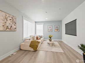 9509 186th Court NE, Redmond WA 98052