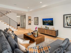 9812 NE 31st Street, Bellevue WA 98004