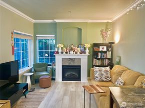 801 Rainier Avenue N A203, Renton WA 98057