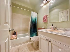 801 Rainier Avenue N A203, Renton WA 98057