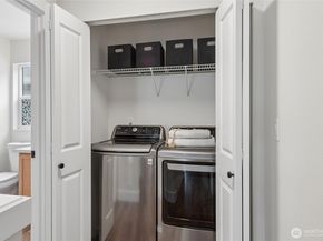 9237 NE 173rd Place, Bothell WA 98011
