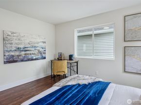 9237 NE 173rd Place, Bothell WA 98011
