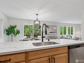 9237 NE 173rd Place, Bothell WA 98011