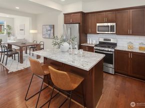 6942 31st Avenue SW, Seattle WA 98126