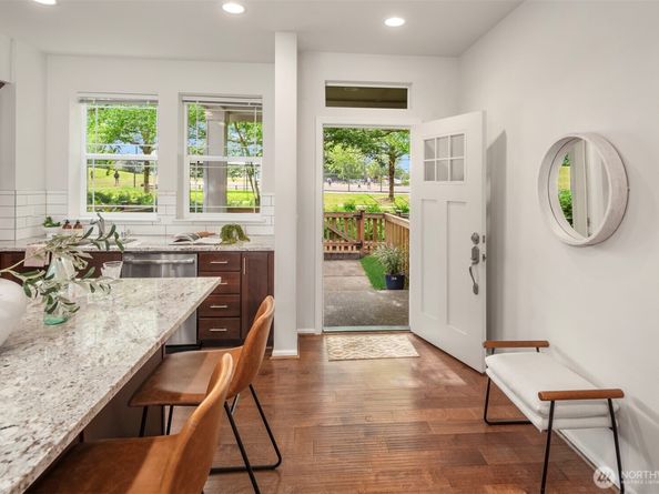 6942 31st Avenue SW, Seattle WA 98126