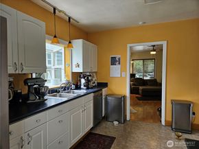 2615 47th Avenue SW, Seattle WA 98116