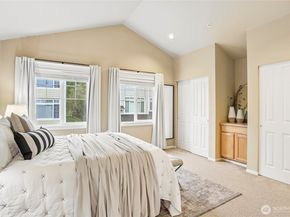 11875 SE 4th Place 701, Bellevue WA 98005