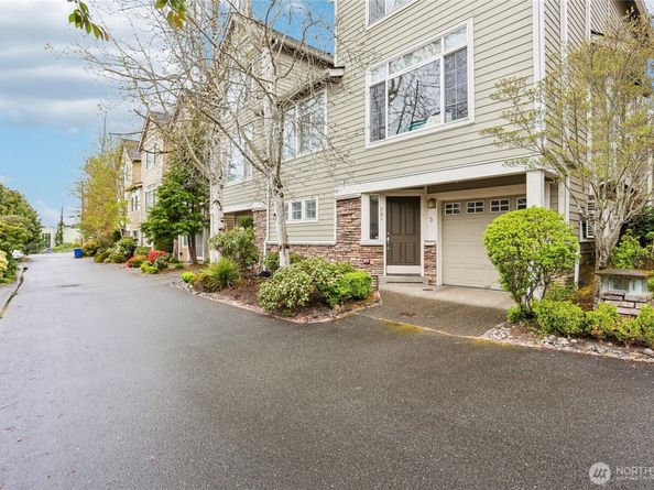 11875 SE 4th Place 701, Bellevue WA 98005