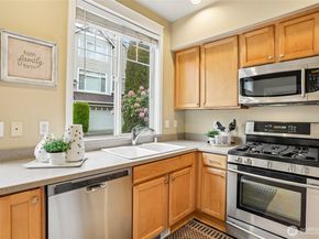 11875 SE 4th Place 701, Bellevue WA 98005