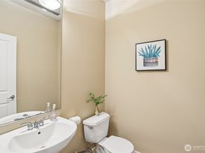 11875 SE 4th Place 701, Bellevue WA 98005