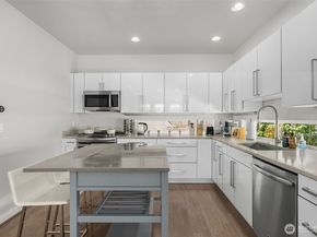 6103 14TH Avenue NW, Seattle WA 98107