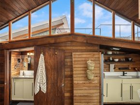3130 Portage Bay Place E C, Seattle WA 98102