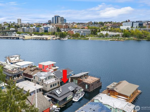 3130 Portage Bay Place E C, Seattle WA 98102