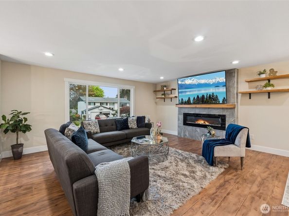 17728 161st Avenue SE, Renton WA 98058