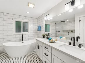 17728 161st Avenue SE, Renton WA 98058