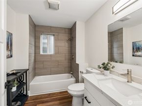 17728 161st Avenue SE, Renton WA 98058