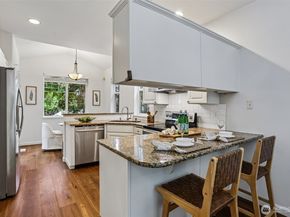 9834 NE 130th Place, Kirkland WA 98034