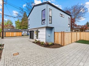 9537 Dayton Avenue N, Seattle WA 98103