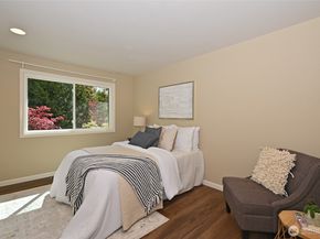 2636 259th Court SE, Sammamish WA 98075