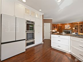 2636 259th Court SE, Sammamish WA 98075