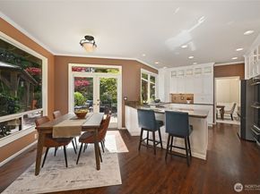 2636 259th Court SE, Sammamish WA 98075