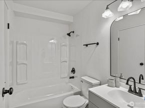 5300 Harbour Pointe Boulevard 306H, Mukilteo WA 98275