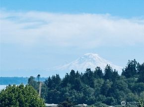 170 Harbor Sq Loop NE A411, Bainbridge Island WA 98110