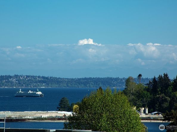 170 Harbor Sq Loop NE A411, Bainbridge Island WA 98110
