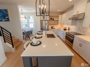 13540 39th Avenue NE B, Seattle WA 98125