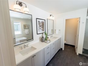 13540 39th Avenue NE B, Seattle WA 98125