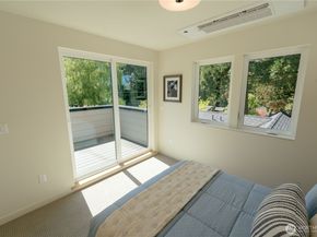 13540 39th Avenue NE B, Seattle WA 98125