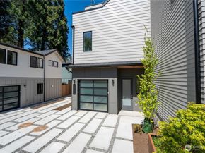 13540 39th Avenue NE B, Seattle WA 98125
