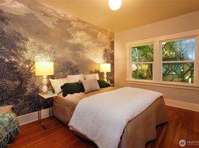 6525 23rd Avenue NE, Seattle WA 98115