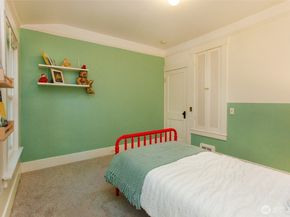 6525 23rd Avenue NE, Seattle WA 98115