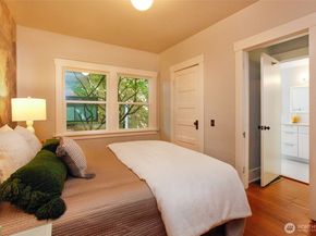 6525 23rd Avenue NE, Seattle WA 98115
