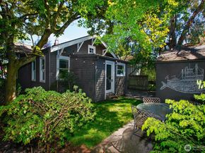 6525 23rd Avenue NE, Seattle WA 98115