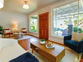 6525 23rd Avenue NE, Seattle WA 98115