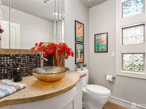 5370 228th Avenue SE, Issaquah WA 98029