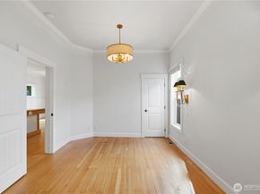 145 Park Avenue N, Renton WA 98057