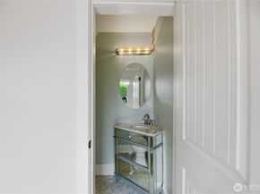 145 Park Avenue N, Renton WA 98057