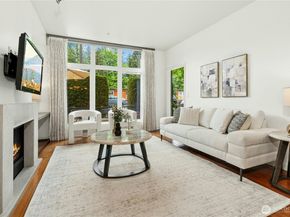 150 102nd Avenue SE 105, Bellevue WA 98004