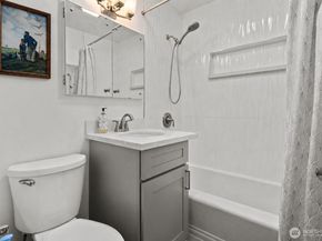 707 W Bertona Street, Seattle WA 98119